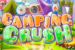 Värikäs metsämaisema, jossa on suurikokoiset kirjaimet Camping Crush ja taustalla erilaisia leiriytymistarvikkeita, kuten teltta ja kamera