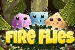 Kolme hymyilevää, värikästä pörröistä hahmoa metsässä, ympärillä lehtimäisiä elementtejä sekä alaosassa iso keltainen teksti FIRE FLIES