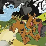 Kaksi pelokkaita hahmoja, koira ja ihminen, juoksevat pakoon kummitusta metsäpolulla