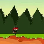 Ninja-hahmo kävelee vihreällä tasolla havumetsän edustalla